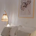 Youga Nest * Vivlos
