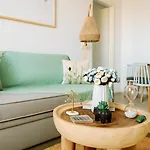 Youga Nest * Vivlos