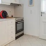 Youga Nest Apartment Vivlos