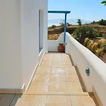 Youga Nest Apartment Vivlos