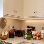 Youga Nest Apartment Vivlos