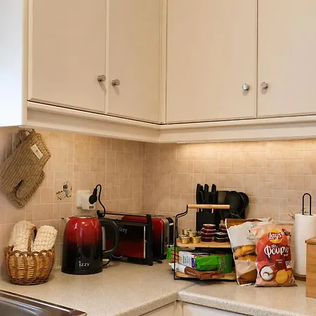 Youga Nest Apartment Vivlos